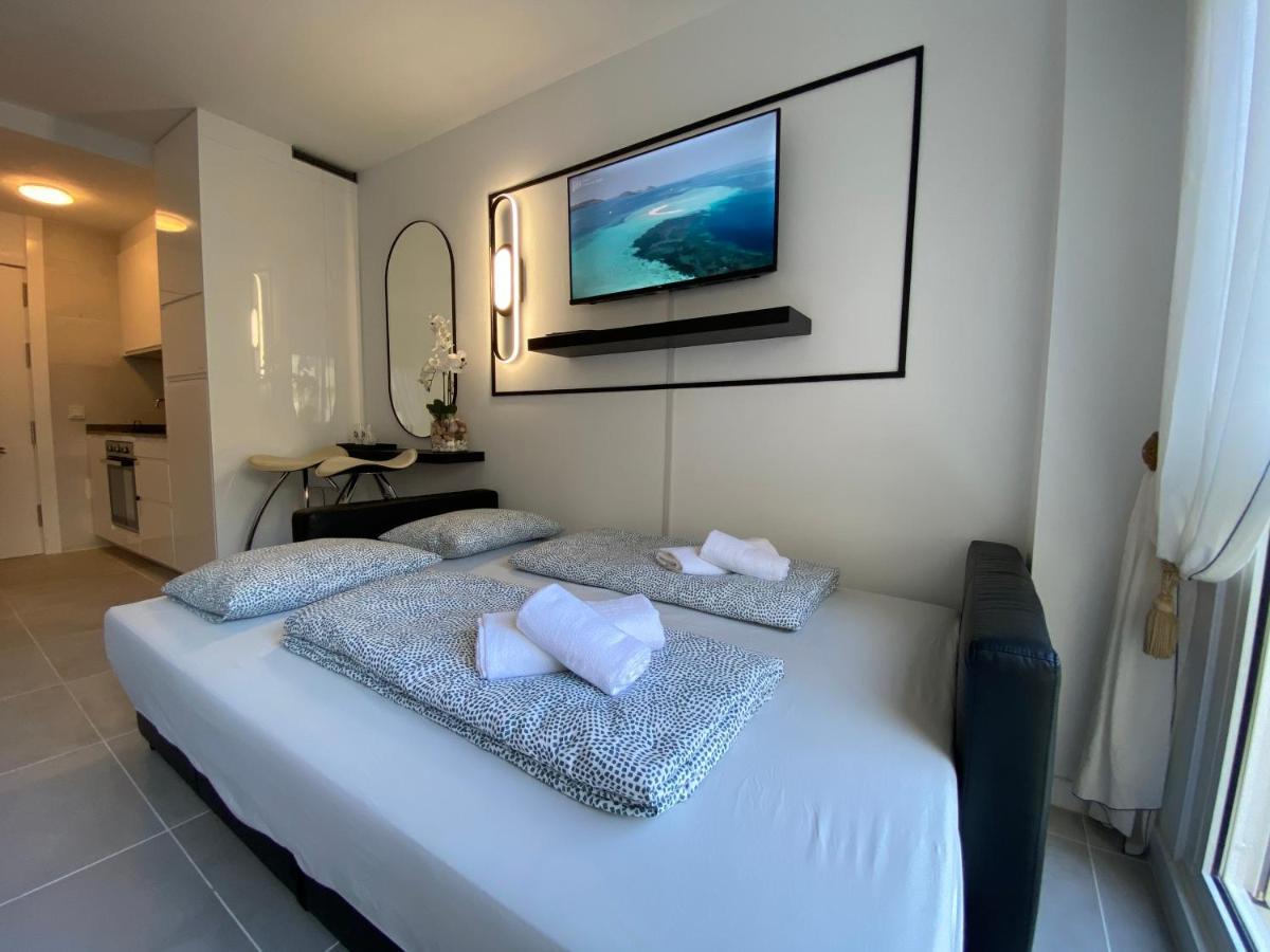 Modern Sea View Studio In Benal Beach 베날마데나코스타 외부 사진